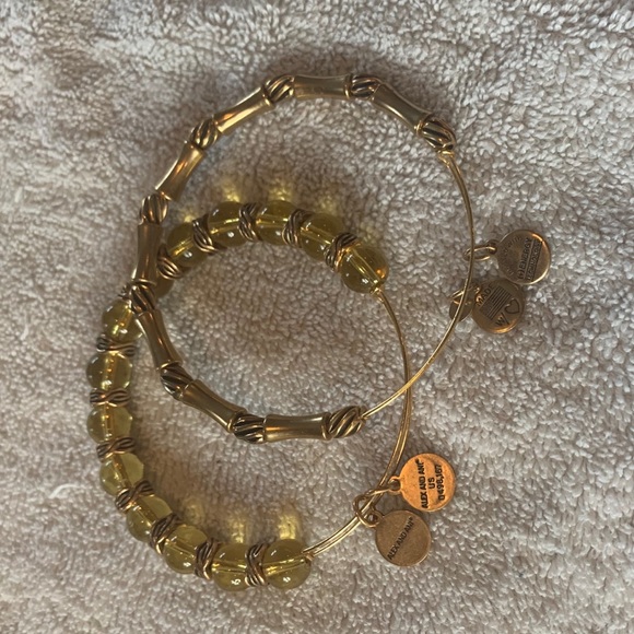 NWOT Alex and Ani set of 2 gold bracelets - Picture 3 of 3